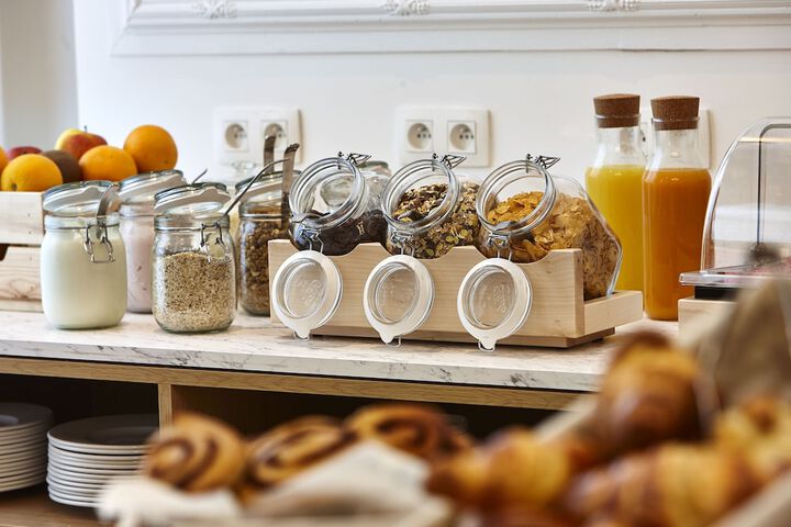 Breakfast/Coffee Service 26 of 39