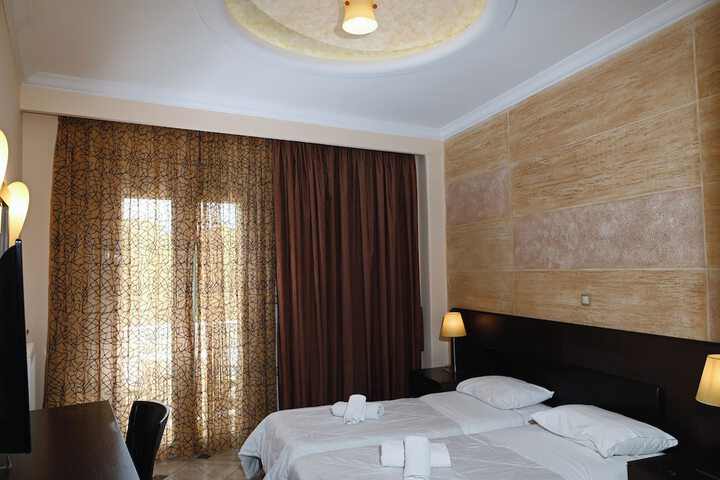 Room 8 of 24