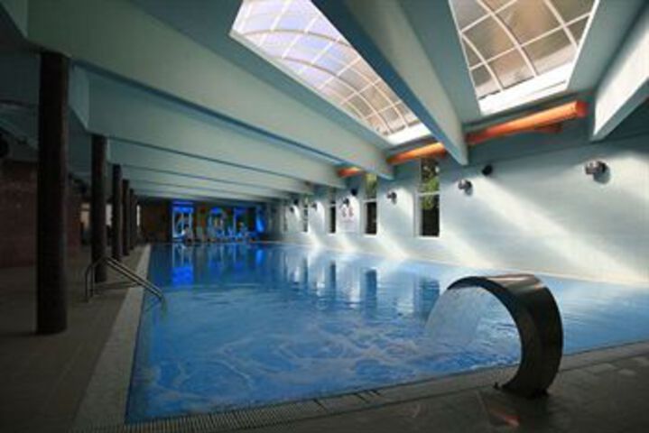 Pool 19 of 46