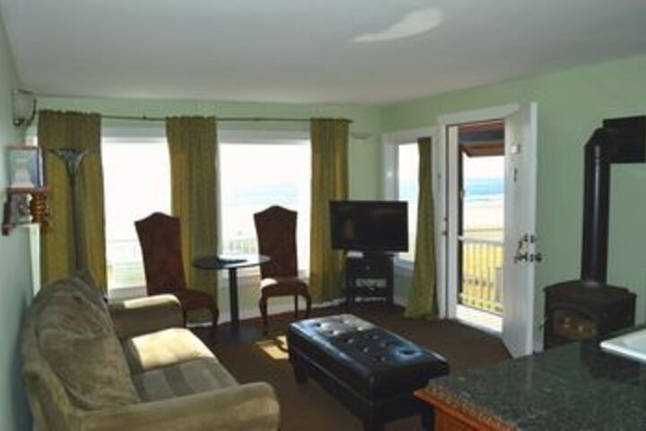 Room 14 of 16