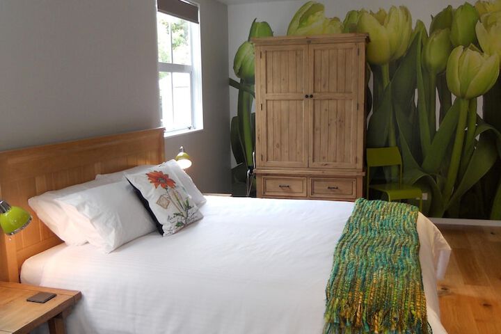 Room 4 of 49