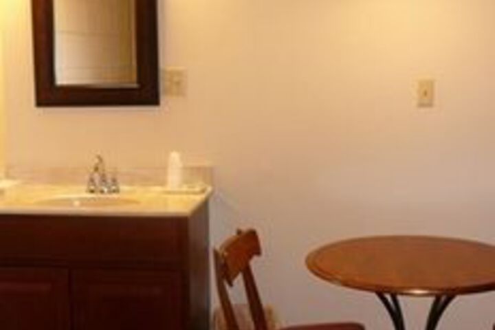 Room 21 of 35