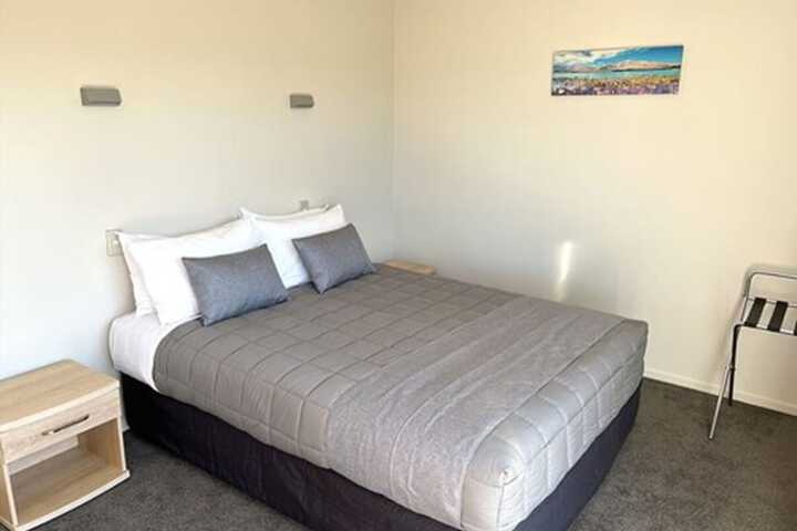 Room 8 of 44