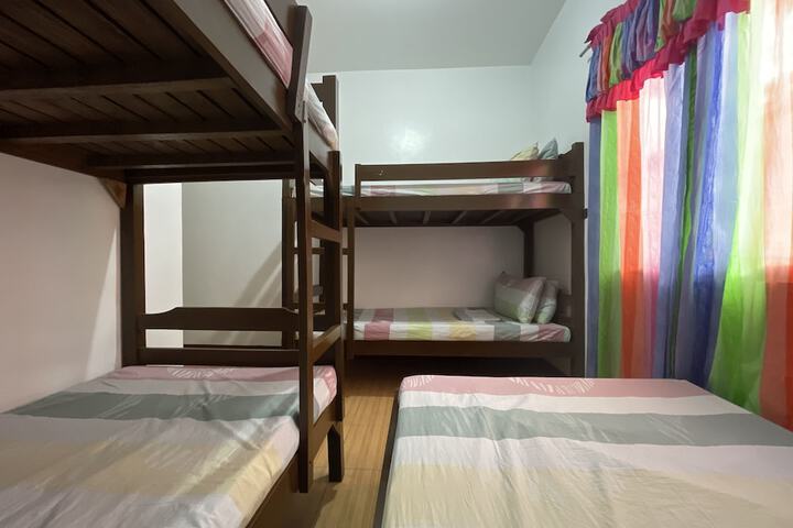 Room 55 of 200