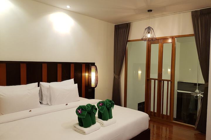 Room 18 of 135
