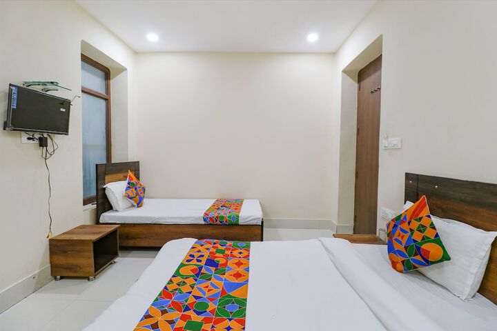 Room 14 of 22