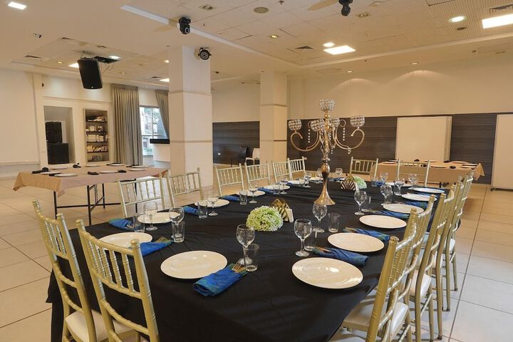 Ballroom/Hall 91 of 123