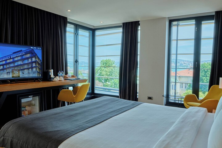 Room 121 of 203
