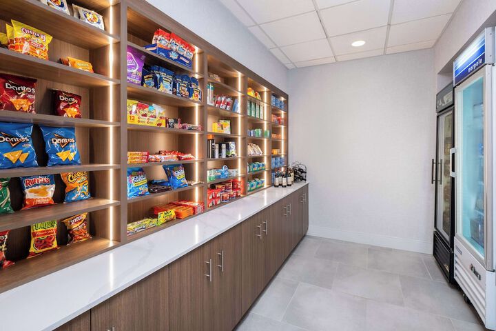 Snack bar