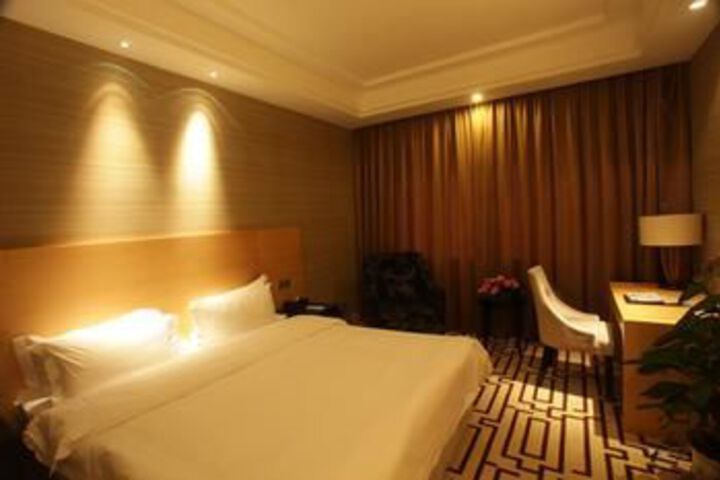 Room 36 of 73