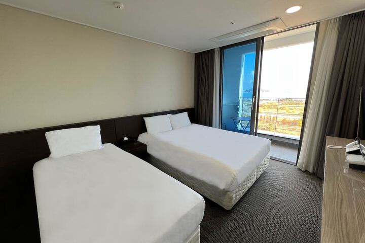 Room 15 of 23