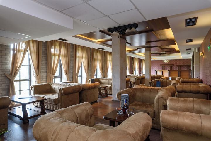 Lounge 59 of 65