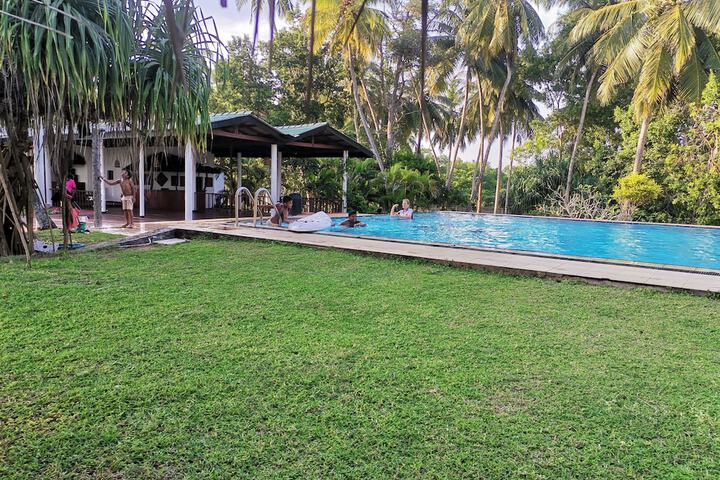 Pool 64 of 130