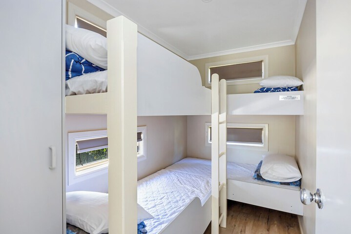 Room 15 of 108