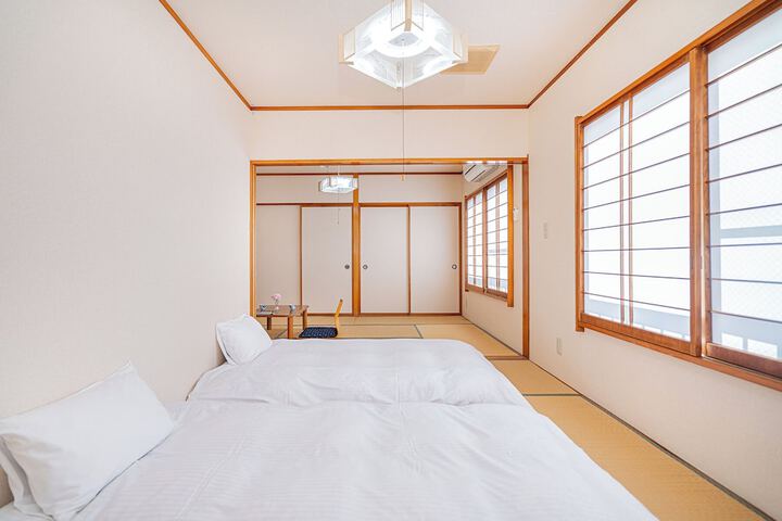 Room 10 of 31