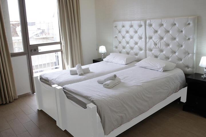 Room 3 of 6