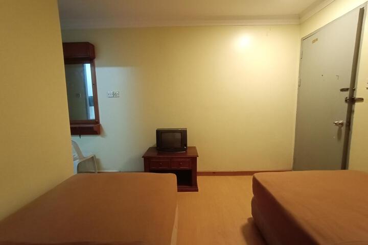 Room 39 of 40