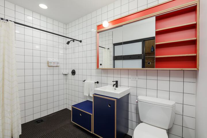 Room 118 of 155