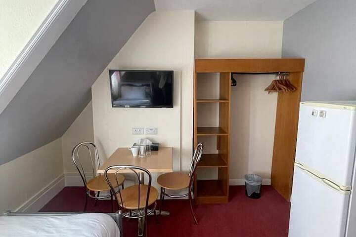 Room 18 of 22