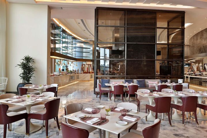 Dining 106 of 151