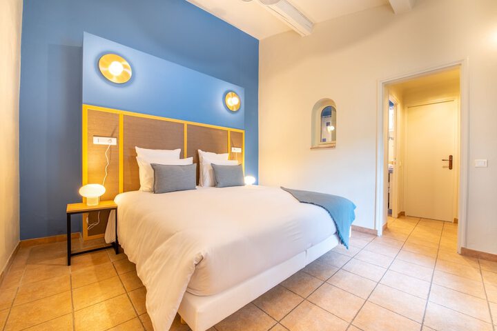 Room 4 of 55