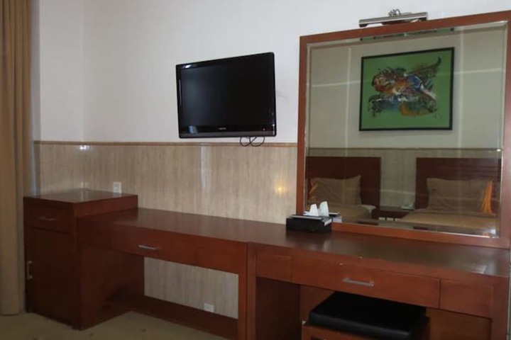 Room 7 of 101