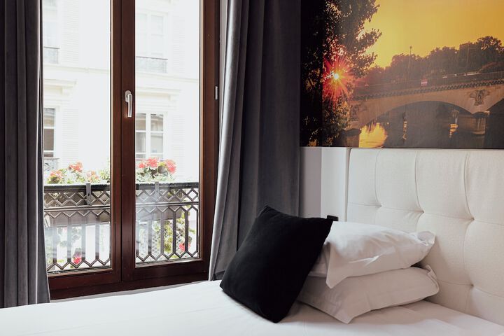 Room 103 of 173
