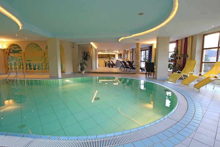 Pool 57 of 85