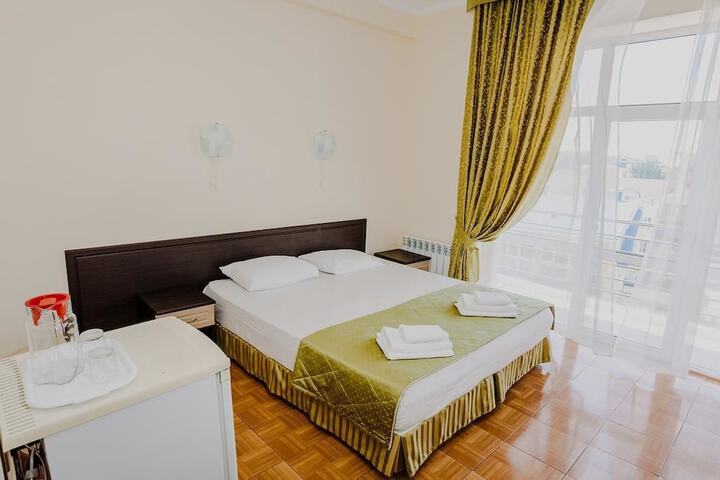 Room 5 of 36