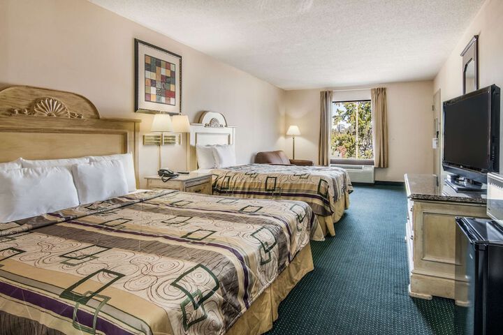 Room 21 of 36