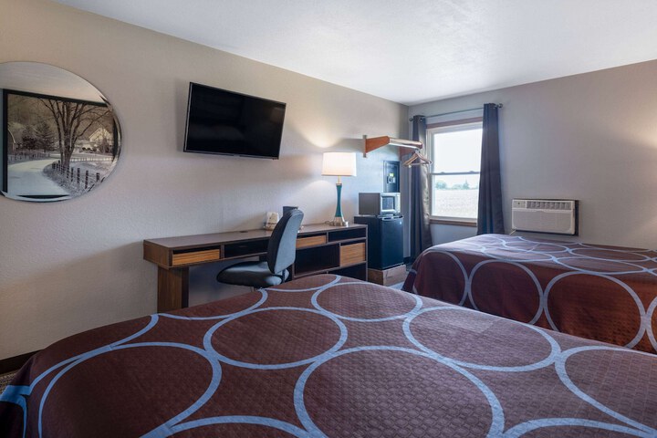 Room 11 of 36