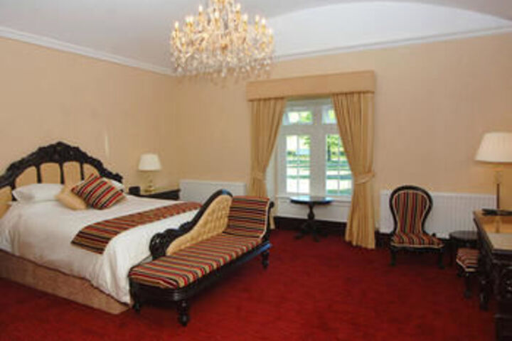 Room 14 of 64