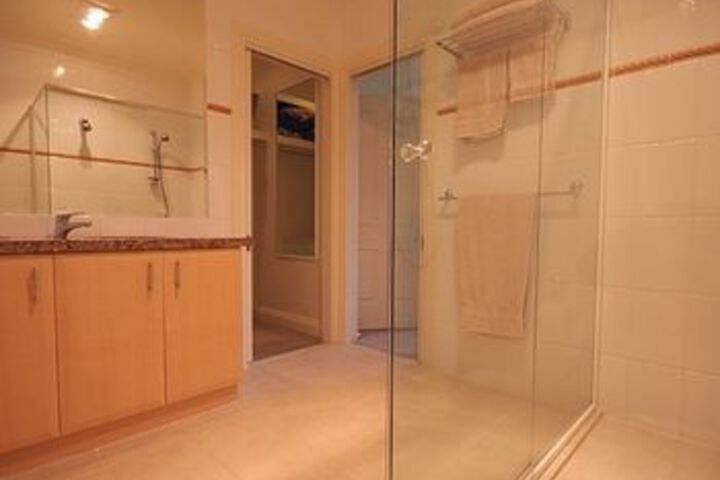 Room 15 of 24