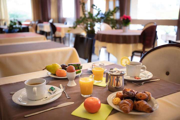 Breakfast area