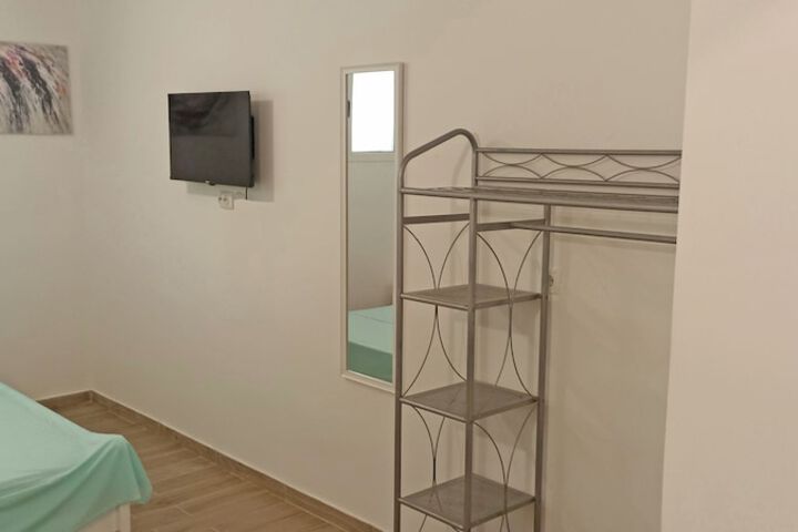 Room 44 of 117
