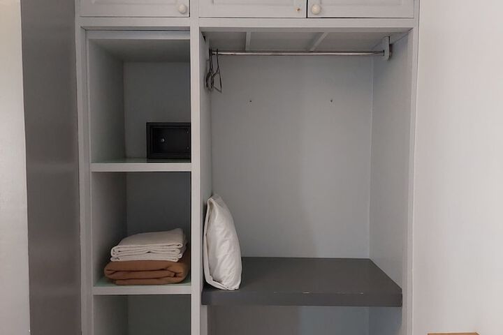 Room 28 of 49
