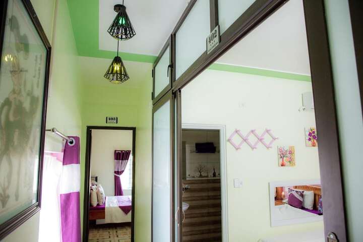 Room 13 of 42
