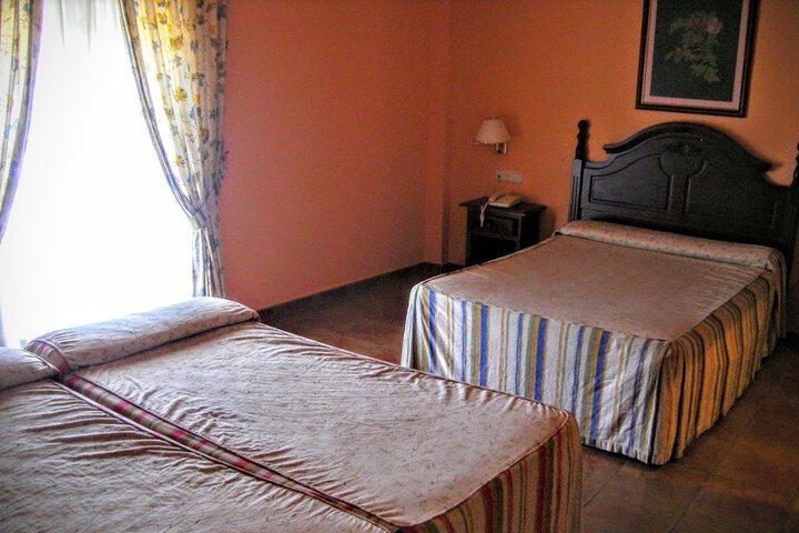 Room 8 of 40