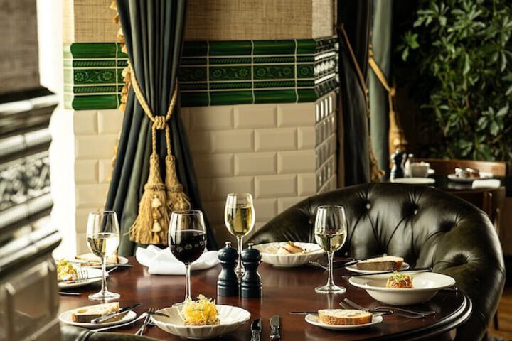 Dining 37 of 66