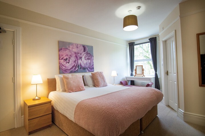 Room 4 of 42