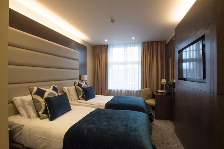 Room 20 of 100