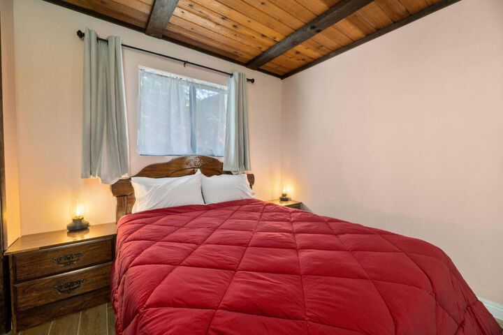 Room 16 of 18