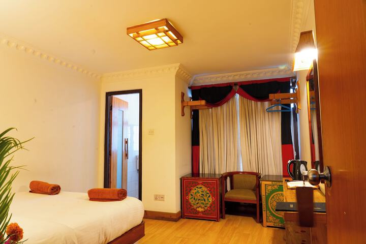 Room 8 of 29