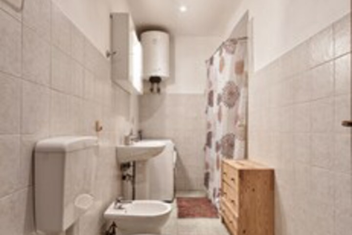 Room 2 of 13