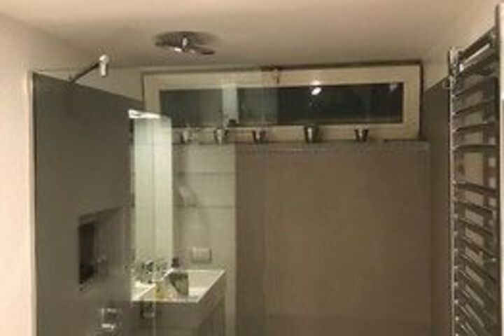 Room 4 of 23