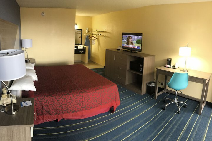Room 8 of 47
