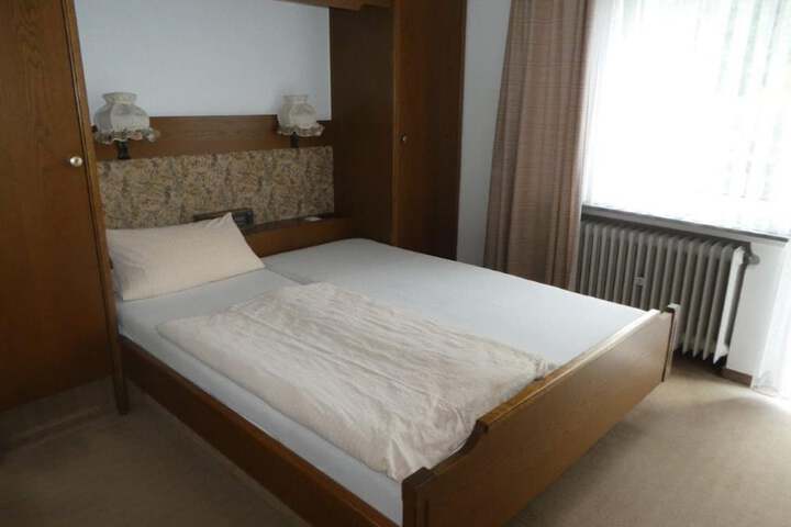 Room 2 of 22