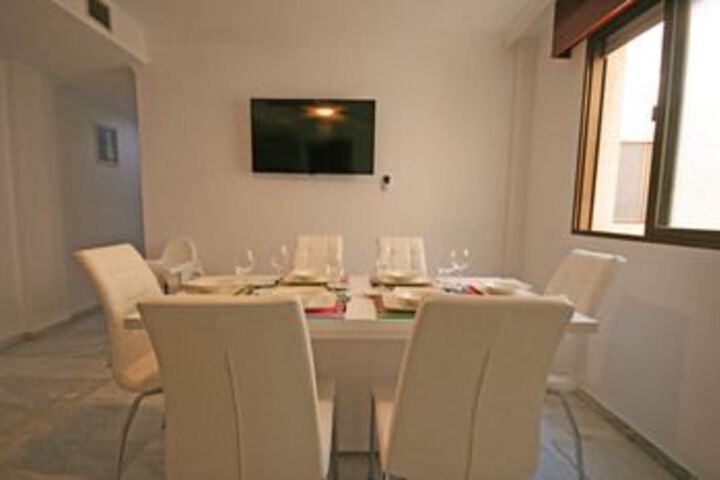 Room 15 of 27