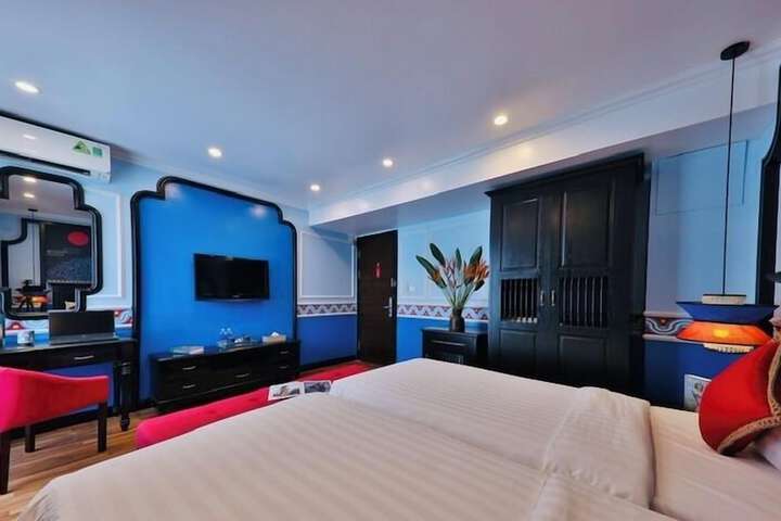 Room 9 of 56
