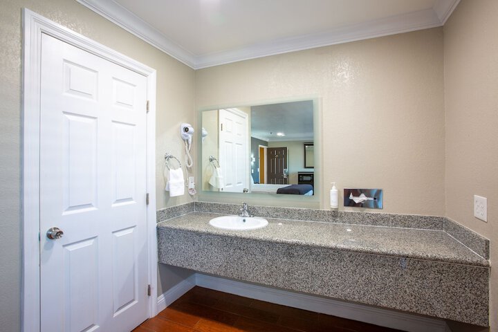 1 King Bed Accessible (2 of 24)